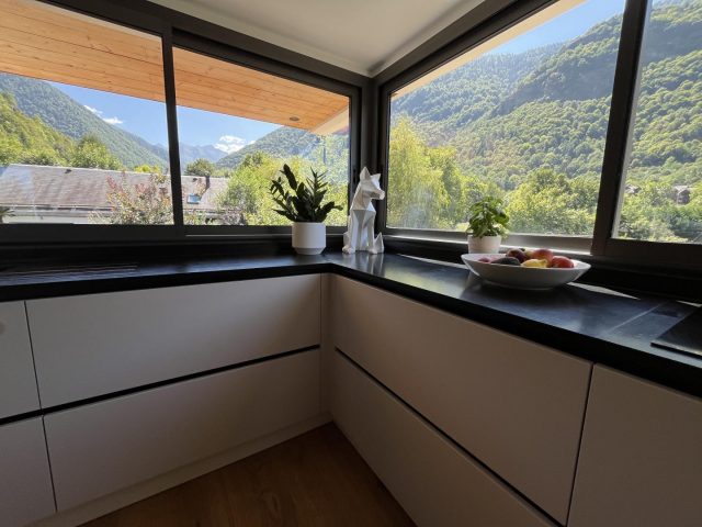 31G101714-9dfdef237cfa4ab3987ab8ac0aa67d52