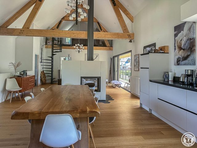 31G101714-a0f93769235a4868b277786d11a6daf1