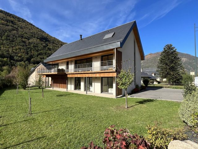 31G101714-aa4db332ba4e453b995e764f51bd375d