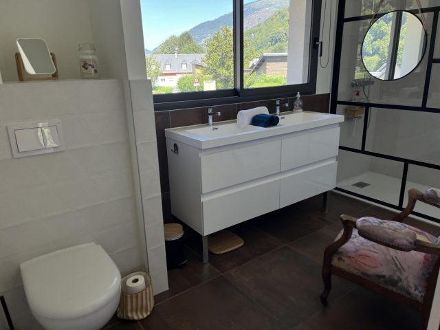 31G101714-cdd2e637bbac4b8d86c851fd3228c95c