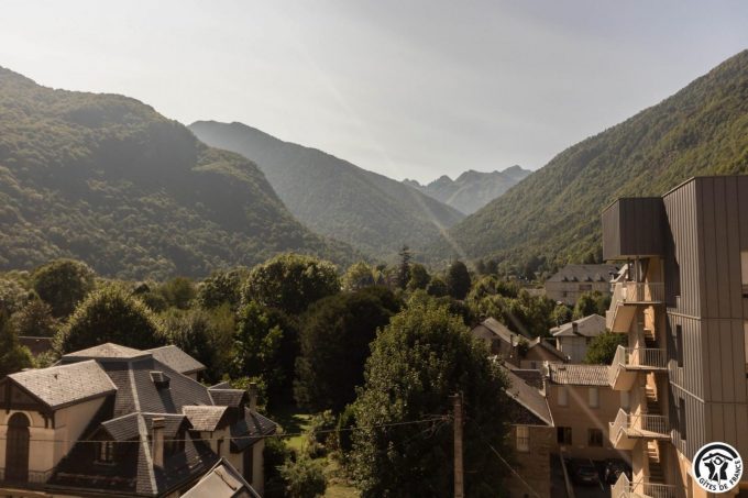 31G101715-03ae7226a6a545eba35273d7ddd1455d