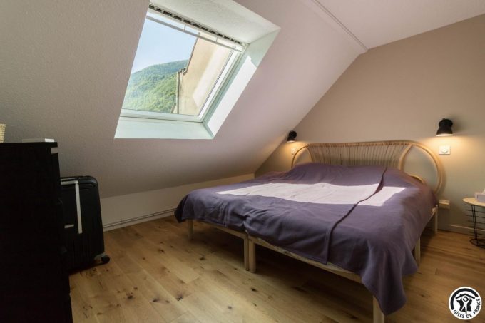 31G101715-47b5cd96c3f346348e2c6f4a97957edb