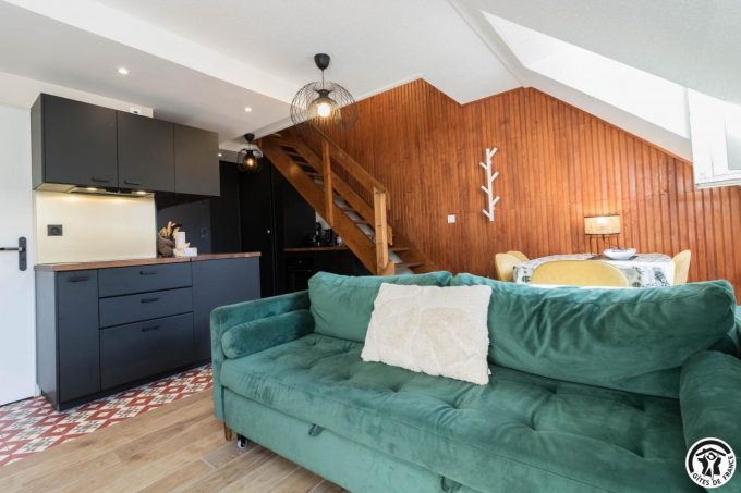 31G101715-e0f1b5f6f8ff4b1cb0fb9d7b3e1635bb