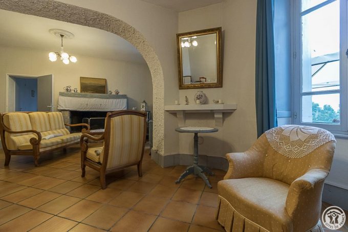 31G101724-4791795569cd48d09ef5ddec14a40466