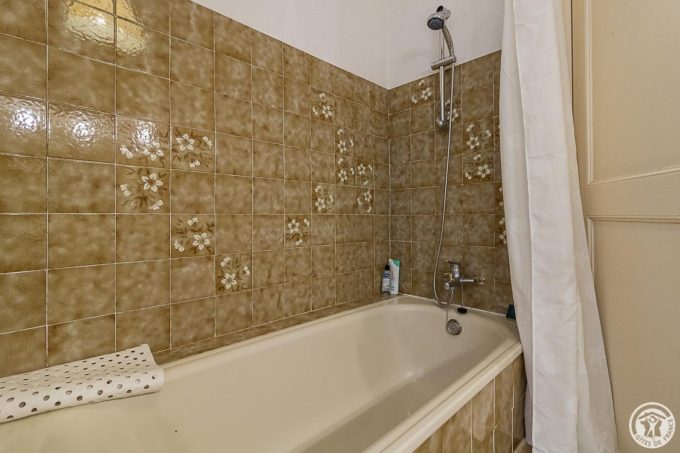 31G101724-8e297152ad0f48ea8a08b8322234ae3f