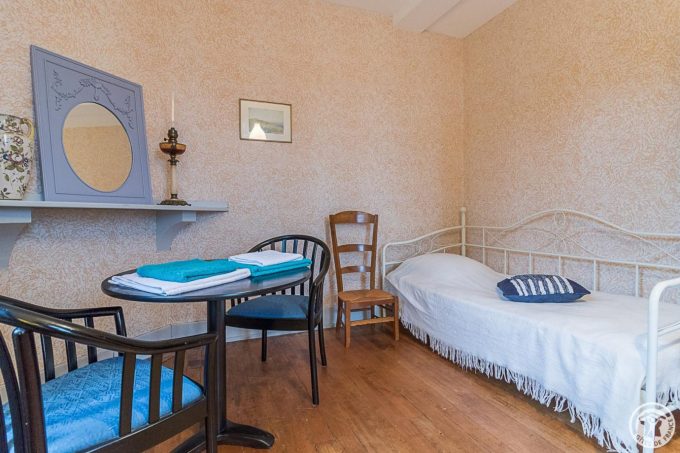 31G101724-a0c75d4a010d497fbf78eaae4a557c76