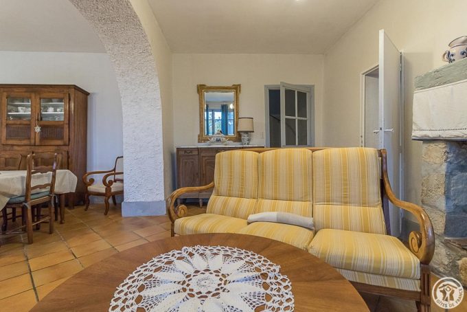 31G101724-b133be505dea483196f092c45cb10eb2