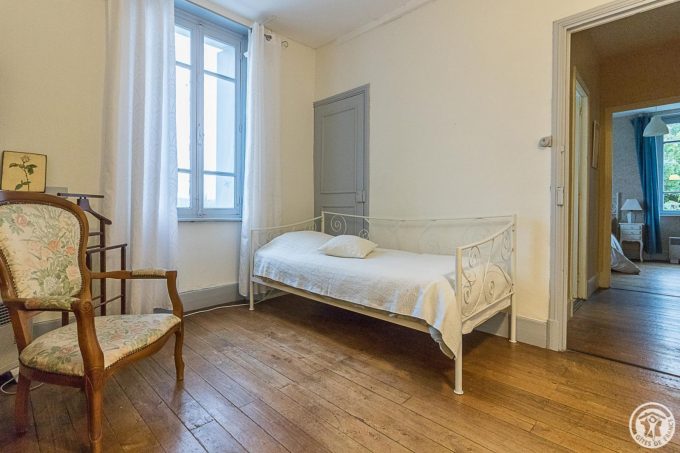 31G101724-f669df720ceb439782824eedc4784ebd