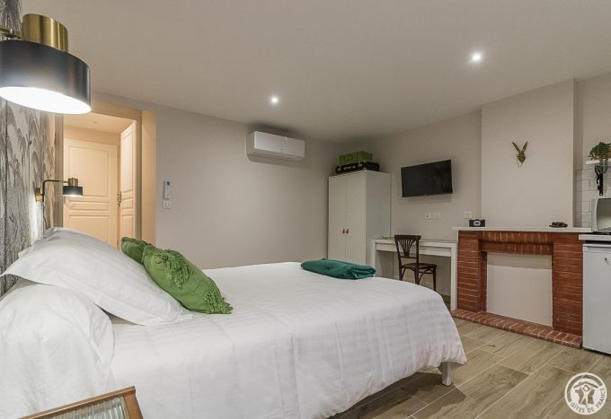 31G101725-2ae3b166f2564979a68207c5f4e30253