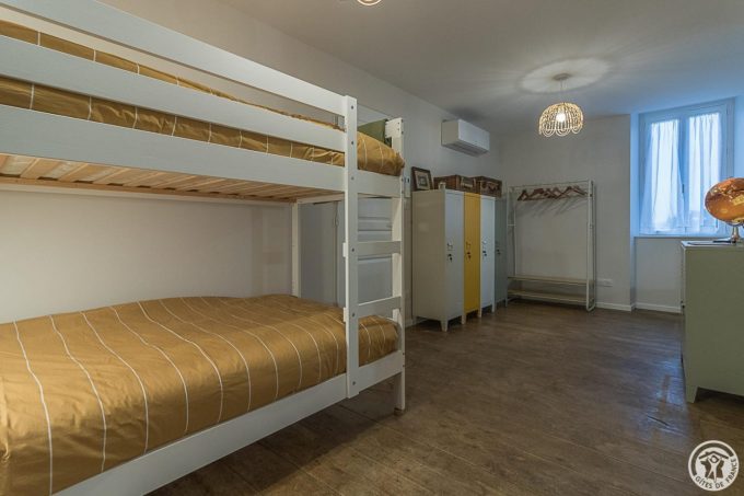 31G101725-398c90045ff74f48af631891f4a5b06a