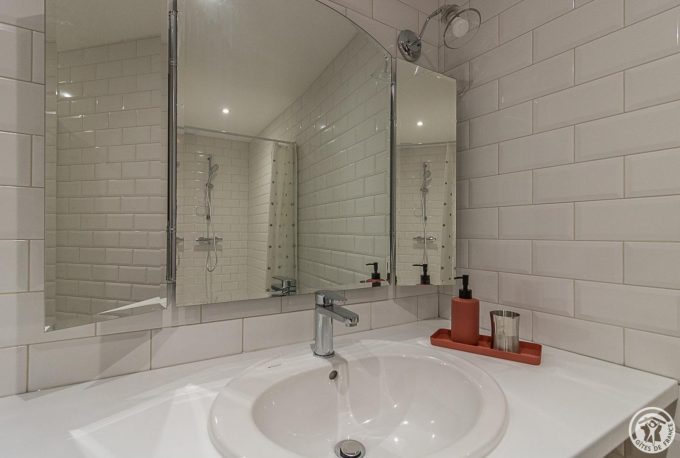 31G101725-6d922b4706be4fbf9a9191b990dd88ba