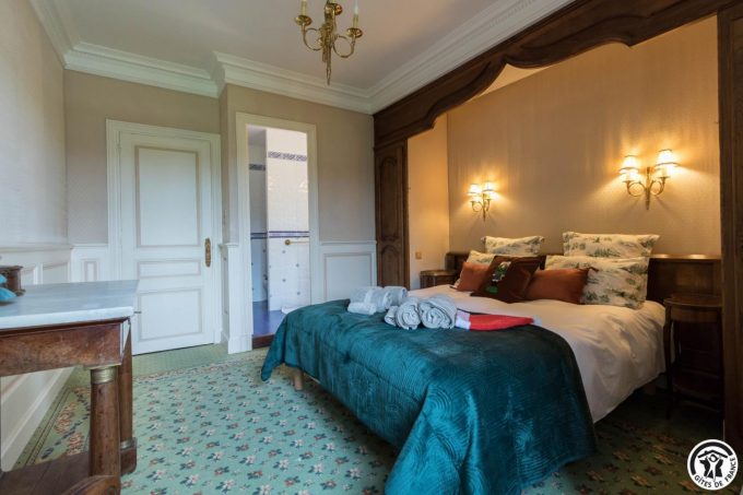 31G101735-251721f8ce1e432e812296c404ebb41c