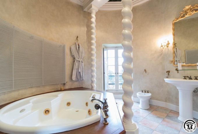 31G101735-4c70a5123e894879a15c022f07f6001e