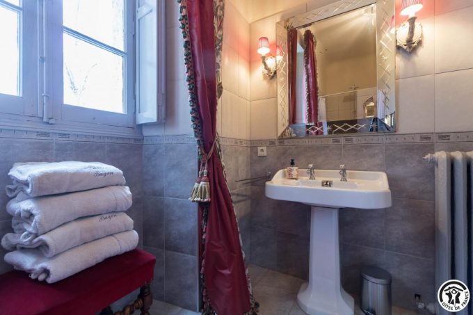 31G101735-6064e7c5921b444493ef6c9b4019849a