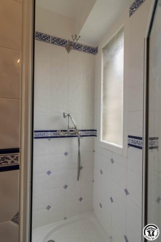 31G101735-63b861fe4a744c80948d97fafd3c2d04