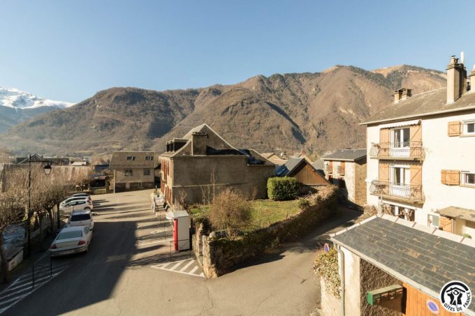 31G101740-019079ef2c564d68aa0f8e6fbdc1cbf8