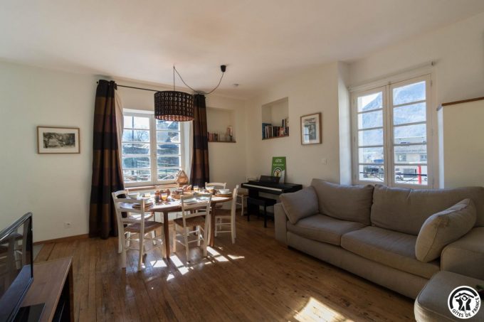 31G101740-6b6c7b50fcb5478495ad0251fc7cf5e2