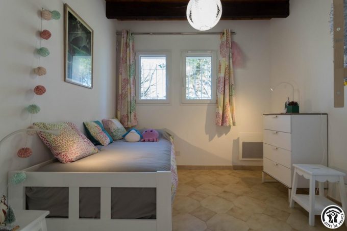 31G101741-49f9cb64e3654f528c39dda24f60d176