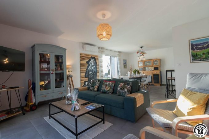 31G101741-4ac631726e5b4d02b051869ec95f83d6