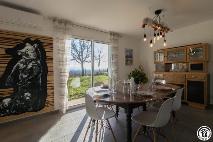 31G101741-7223a7a77e2a452388e5f4a706ba84dd