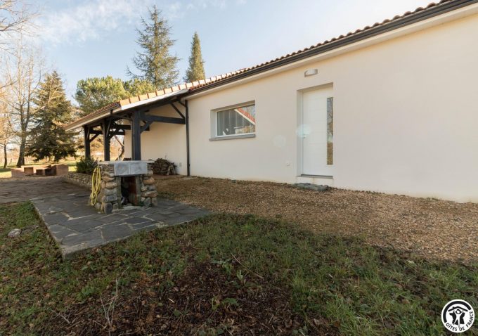 31G101741-a65d073913394421b0c3bde8f203d88a