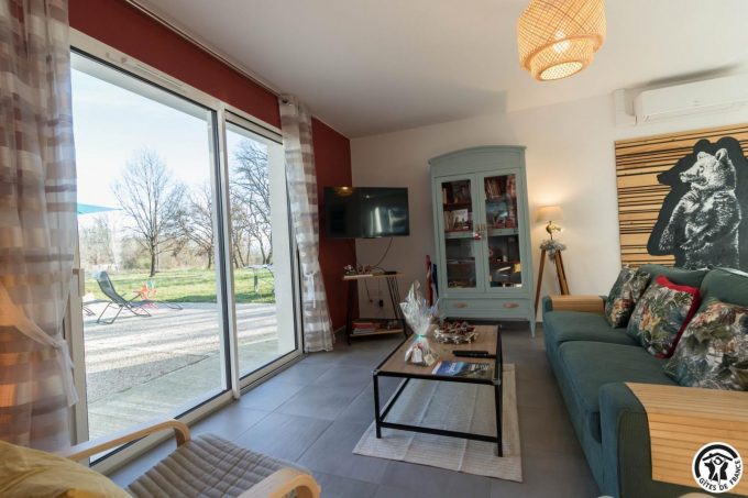 31G101741-d0f84d37948e47ccb8662133031d8f7a