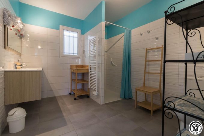 31G101741-f20b75cbd8c5498bbc5966cd6296c290