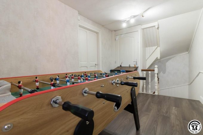 31G101745-102e8ff09a8241f88b5ba0bec18c7b1e