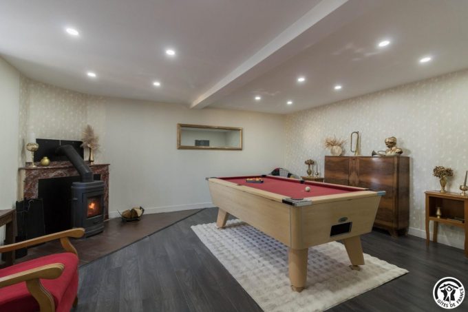 31G101745-1b76905e0c1b48ca94a90701aa100c0d