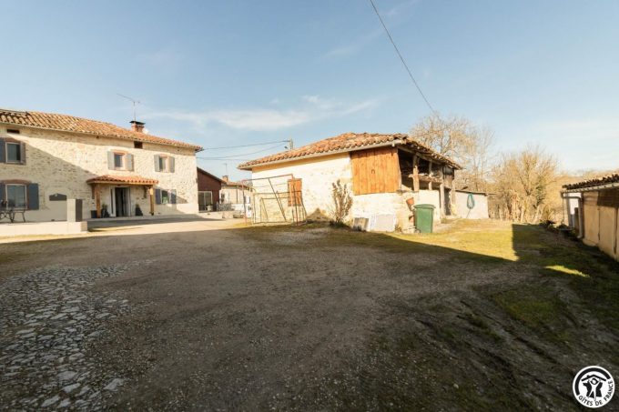 31G101745-92d81c5ec6704850beb9c40350c5e830