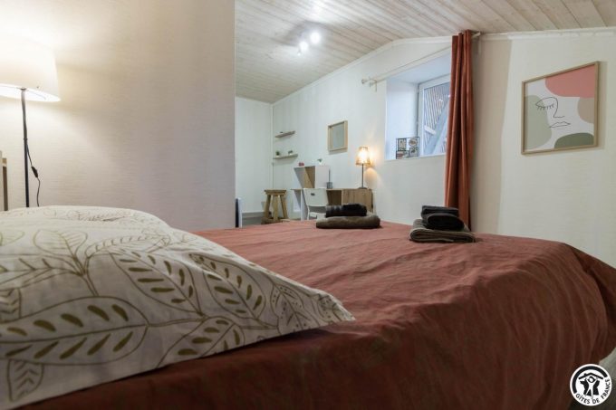 31G101745-a910856b08d84daaa3477f1c85ec01f1