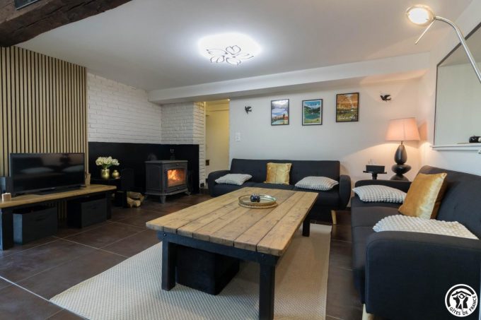 31G101745-ac342886d0d2444da7da09d8b4bdf1ce