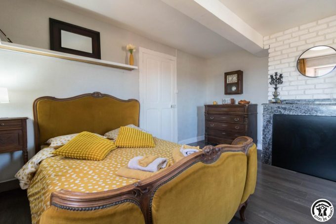 31G101745-b161fce2c2b141b2b09be14f22f587b8