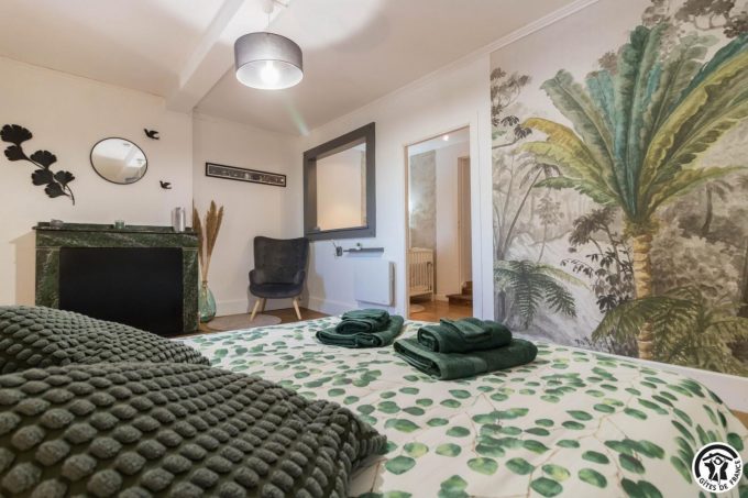 31G101745-d475c74e1a5347688be1bddf7bcb3c6d