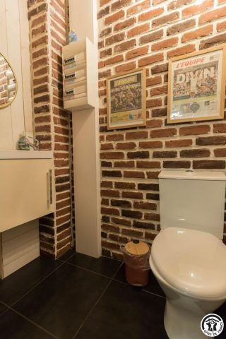 31G101745-f8a98501fcde4238bb2f092aa8447d11