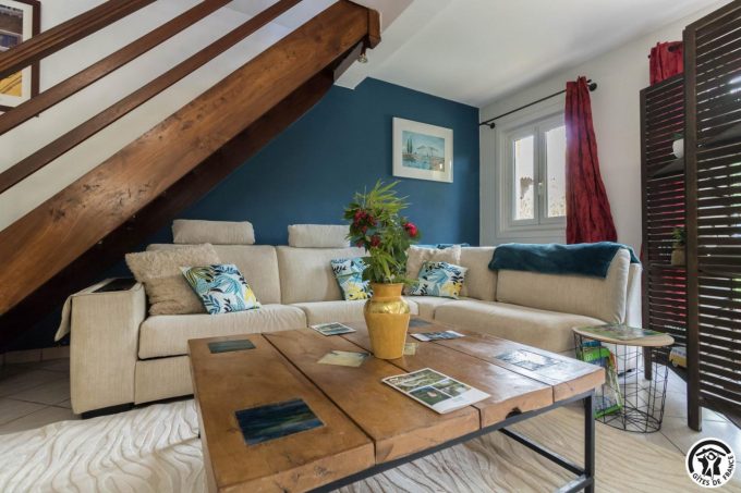 31G101755-1788935d1f774226b8b3ef4fd5d31f52