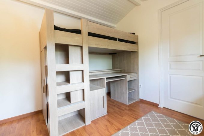 31G101755-82b7baf341964a20a67a34eb34b38184