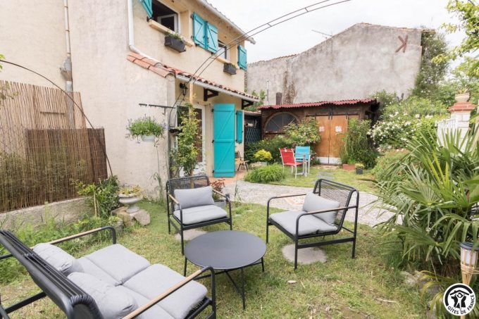 31G101755-9a4737c0bc534539a75a74d704d7738c