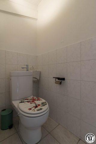 31G101755-b19f9f9317b34a87880a9f92e2a99e7a