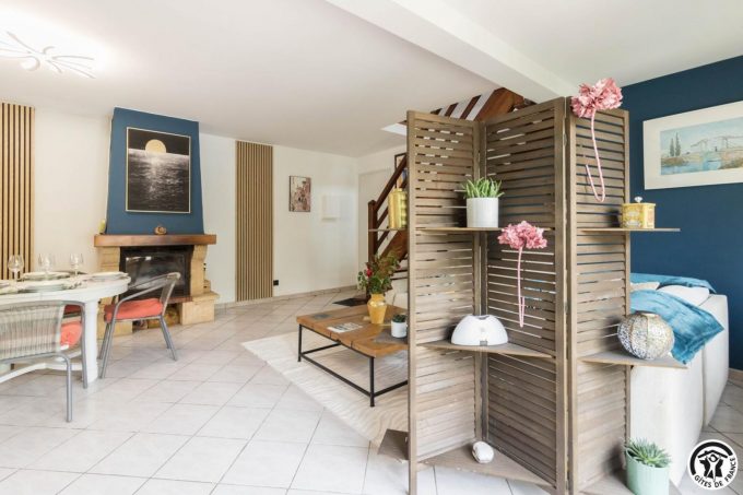 31G101755-b76ea13f75e74cdba89f869005b02db9