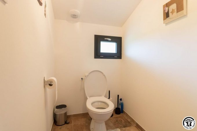 31G101757-0faef0bf8d884ef7aa534c22bcd140d1