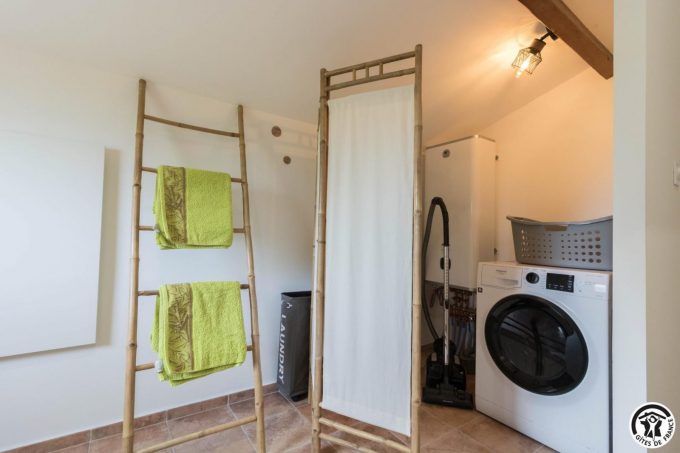 31G101757-dd0cfafe1f7f4c928474364a320336d8