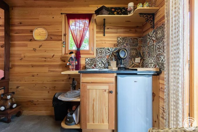 31G101765-53a9a25740724126b62a16d7daf72e24