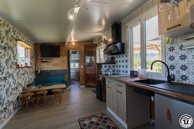 31G101769-16c3fd988845407ab780ced313bfd07c