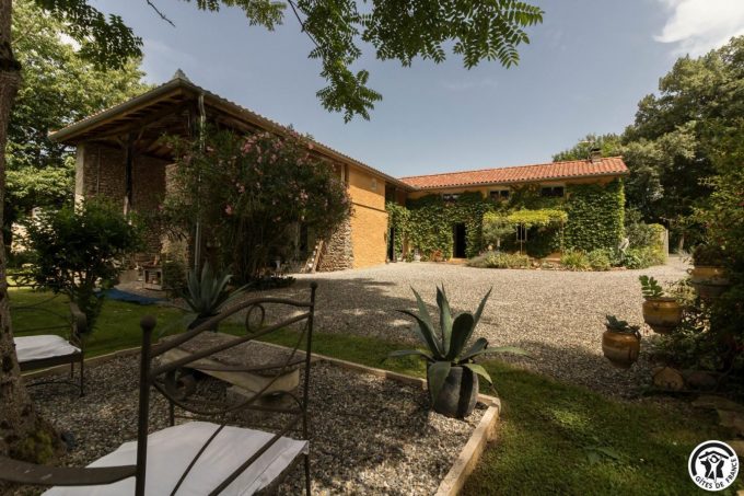 31G101770-0b40f543aec943ea92a26961fbb66872