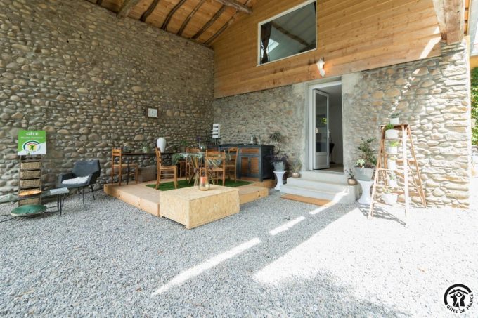 31G101770-1bdb44b583ae4307bdbced45fbbdd50c