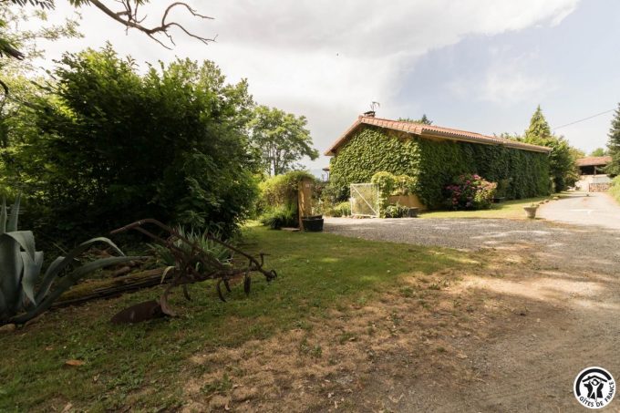 31G101770-89f97530498a4373871e232e0883343b