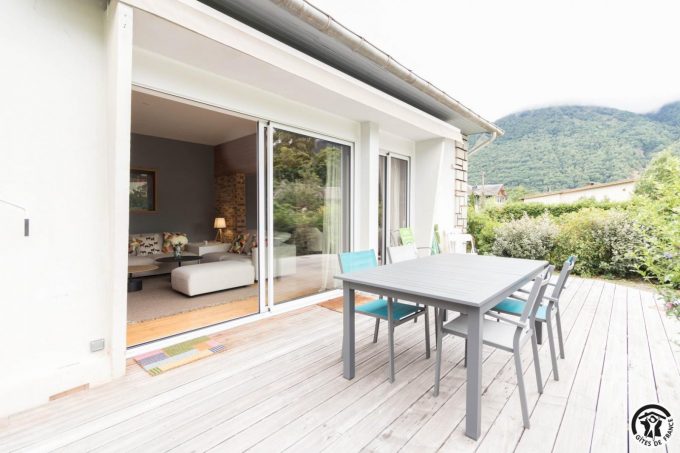 31G101774-360665d607884307b3e2475cbff3e5fd