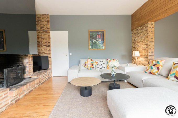 31G101774-6b7b8b3df40842fcb21ee06d9bcbf62e