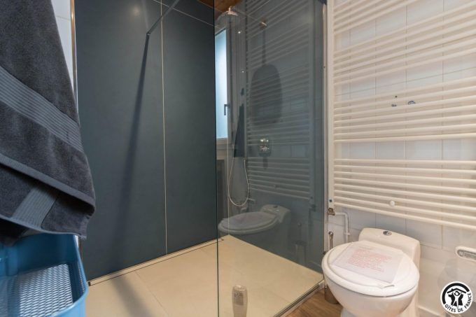 31G101774-eb88c06f5ab542f1bbdb3e127c1f8358